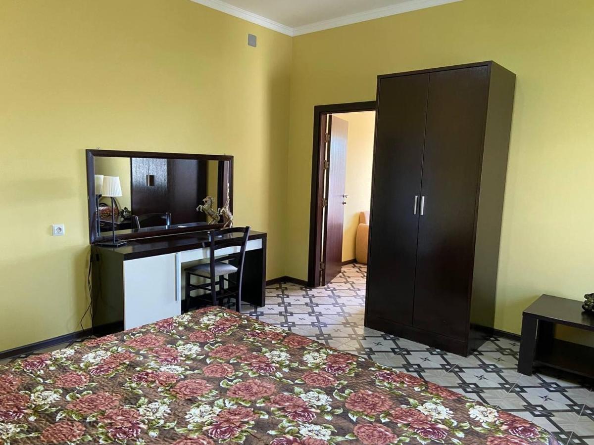 Park-Hotel Abkhazia 桑德雷什 外观 照片
