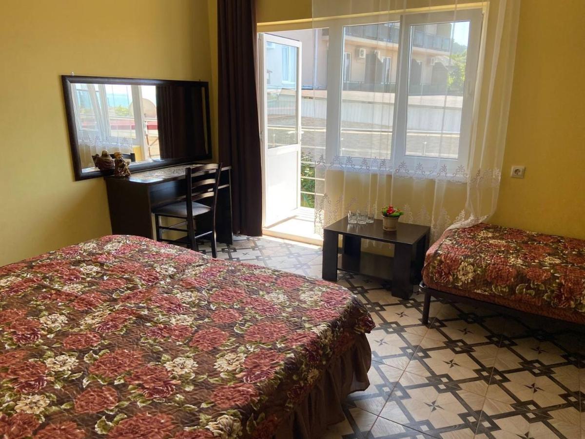 Park-Hotel Abkhazia 桑德雷什 外观 照片
